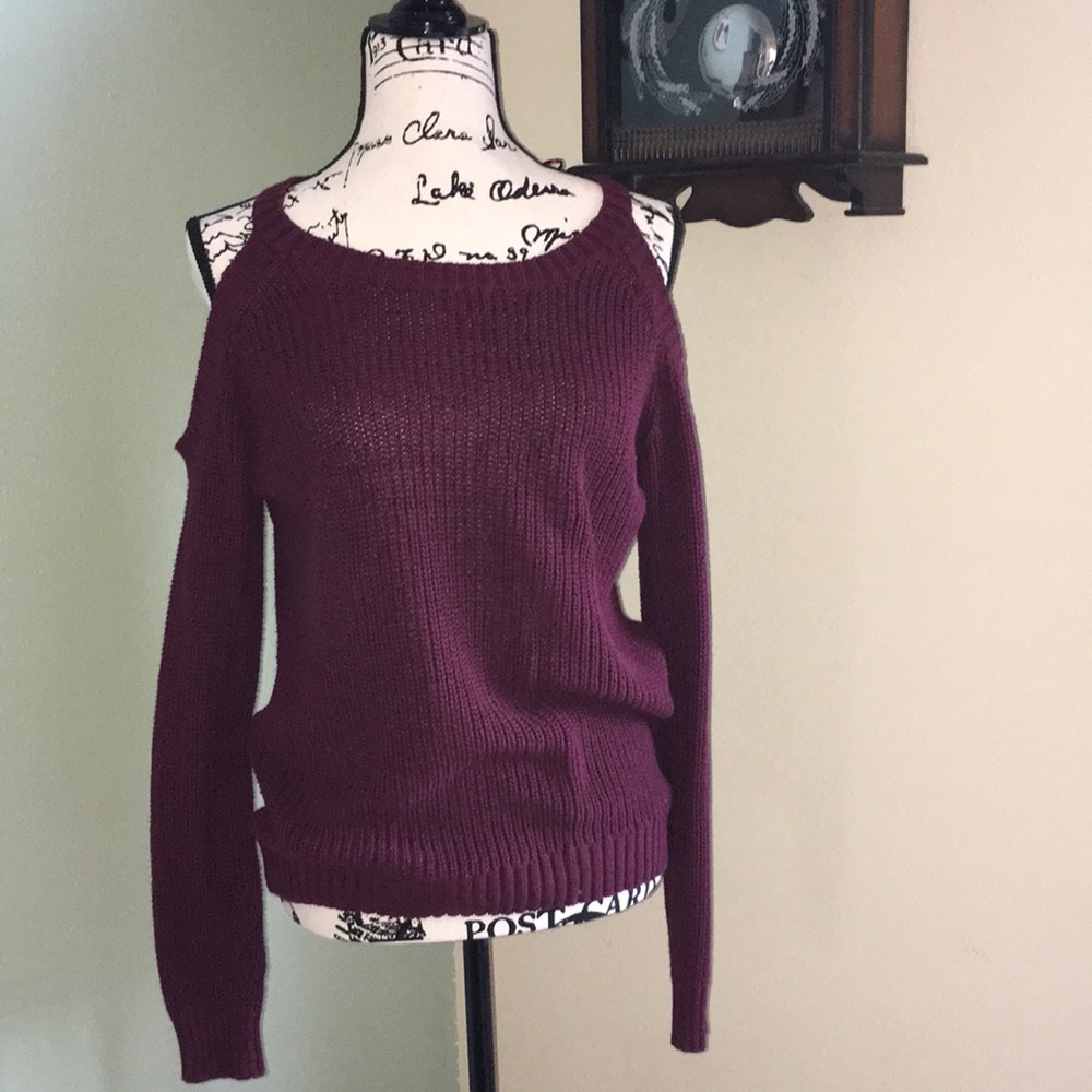 Knit Shoulder Less Sweater